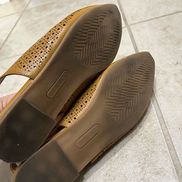 Brown Dream Pairs Women's Perforated Slingback Flats - Picture 4 of 4